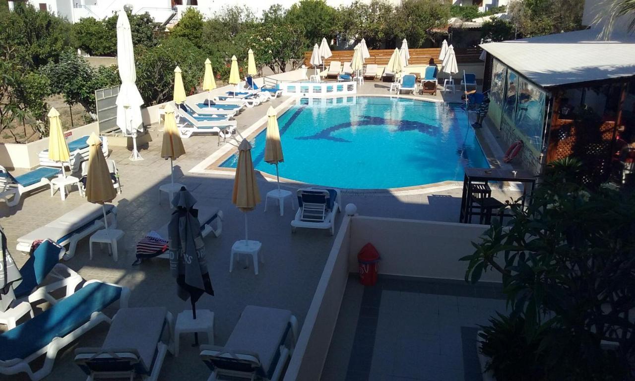 Summer Memories Aparthotel Pefki Екстериор снимка